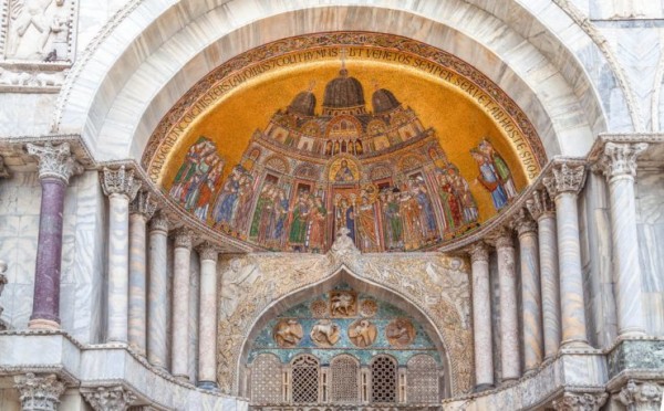 Mosaïque du premier portail de la basilique Saint Marcc